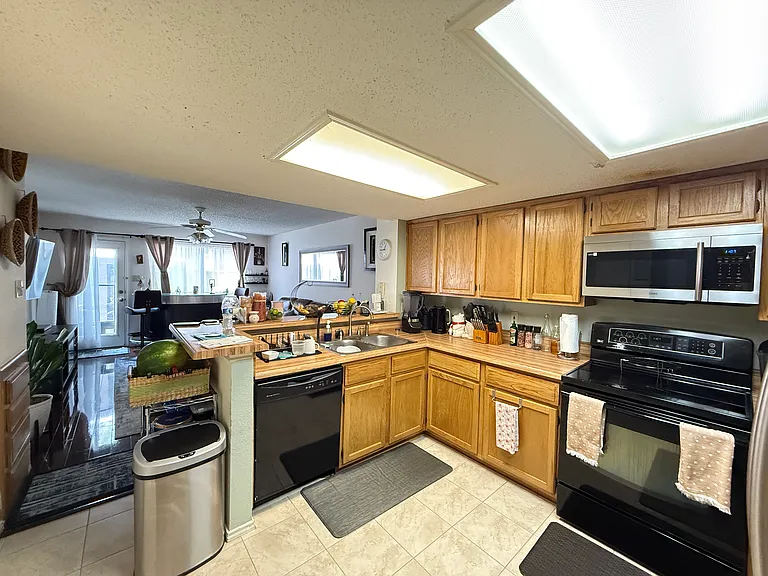 3824 Dalston Ln — Photo 10