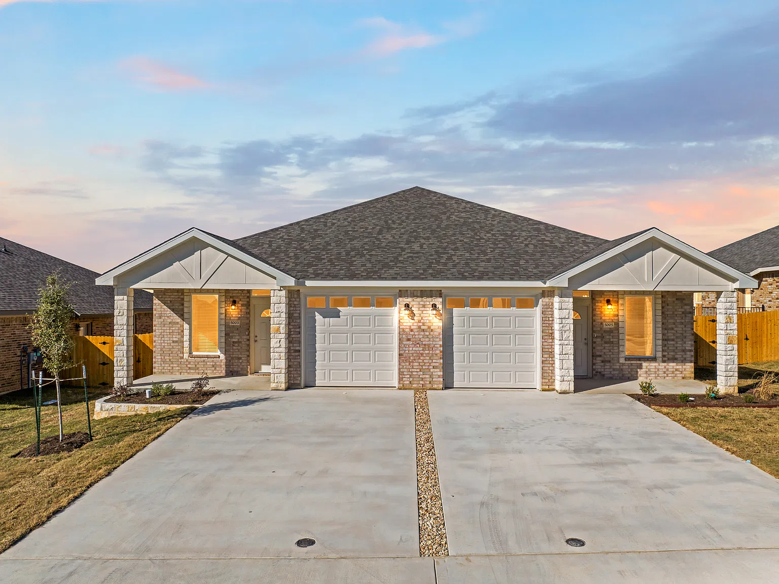 5003 Rose Garden Loop - 1 — Photo 1