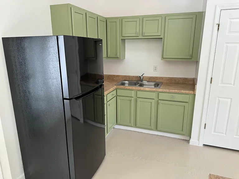 5404 Main St #F — Photo 4