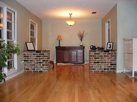 Living room/dining room