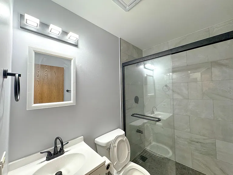 154 S Waters Edge Dr #B — Photo 4