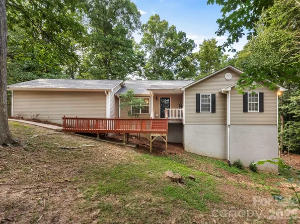 6238 King George Dr, Charlotte, NC 28213