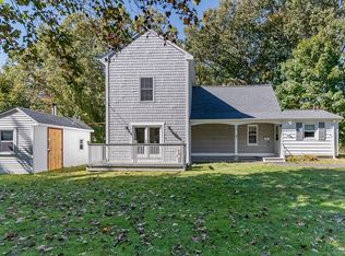 37 Henri St, Somerset, MA 02726