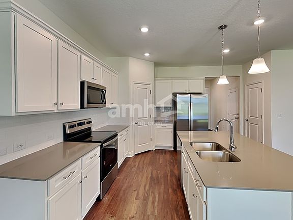 3rd image of 14531 Cedar Mill Dr