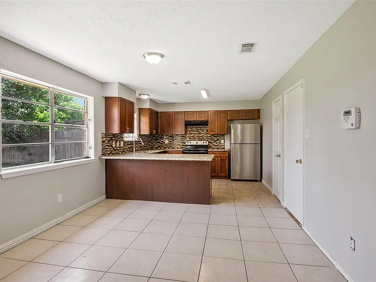 11710 Old Telegraph Rd — Photo 13