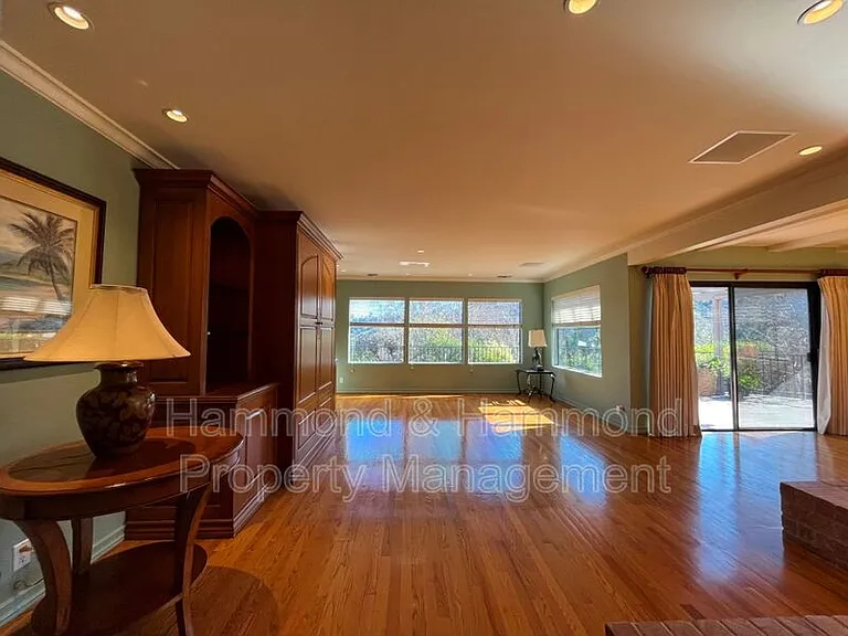 15451 Deerhorn Rd — Photo 3