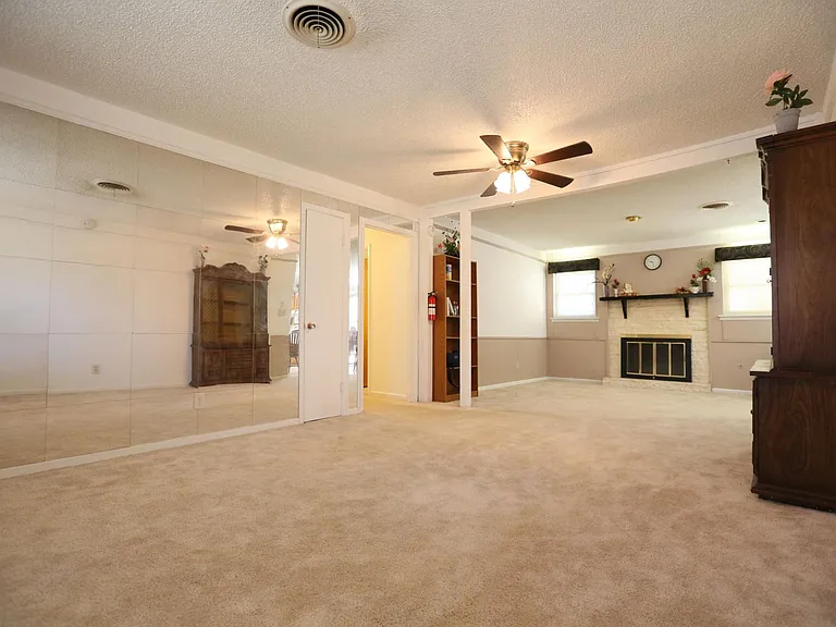 2459 Duringer Rd — Photo 3