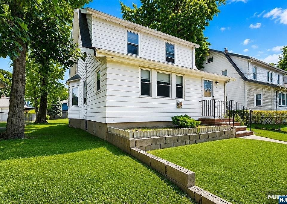 1st image of 309 W Englewood Ave