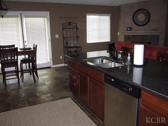 4th image of 1916 N Sonoma Ct