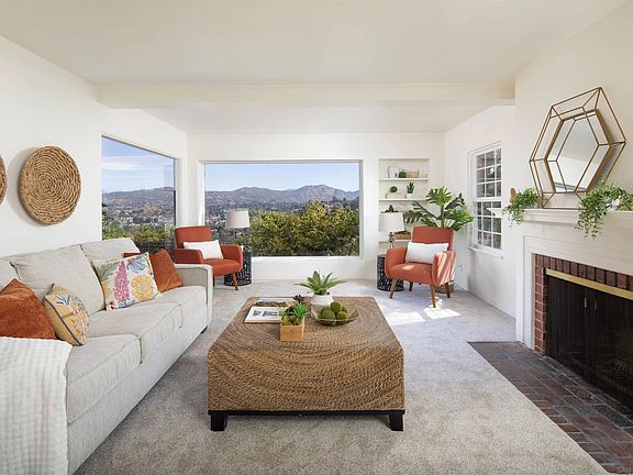 3rd image of 1820 Grove Rd