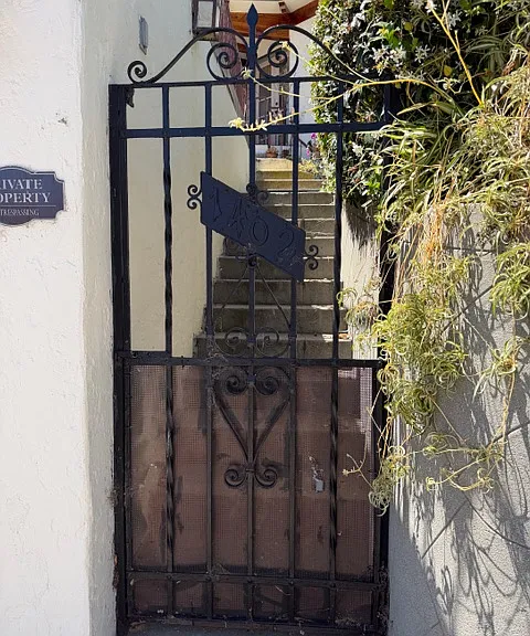 Entry/Exit Gate