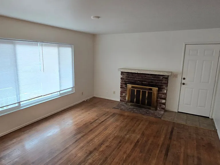 778 Litchfield Ave — Photo 5