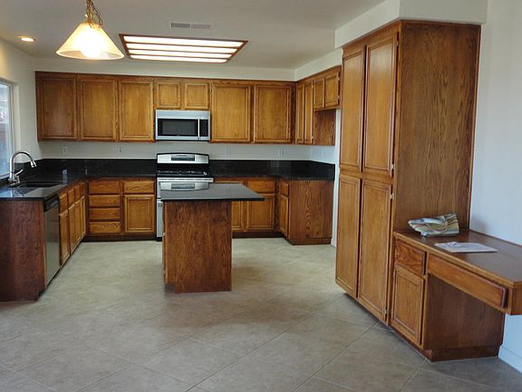 Granite island and counter tops