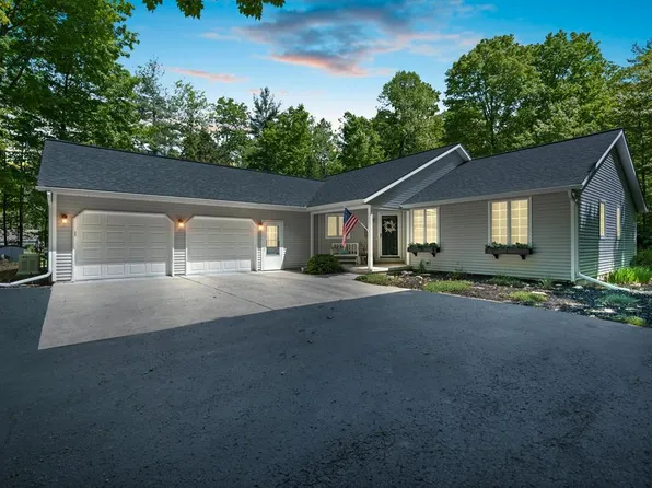 9246 Spring Rd, Fish Creek, WI 54212