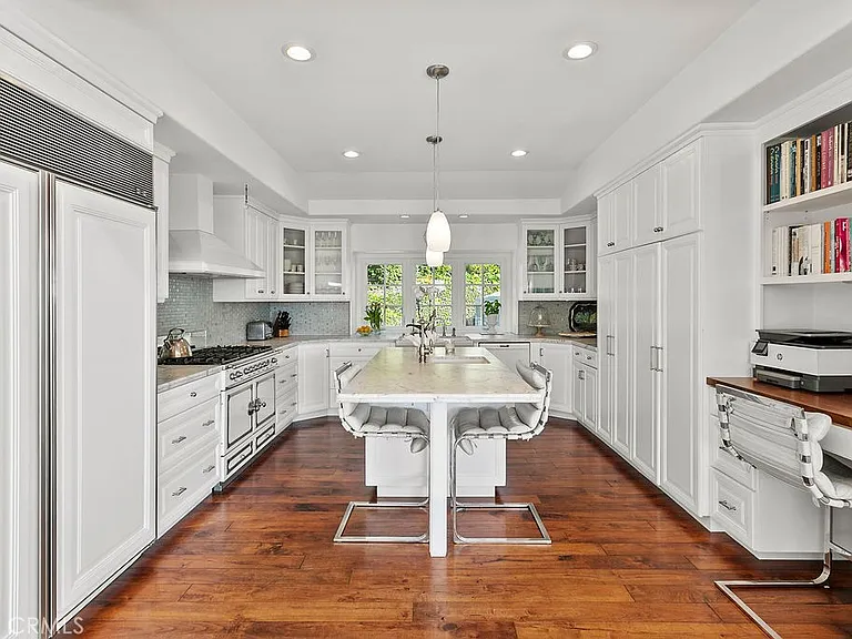 1010 Emerald Bay — Photo 18