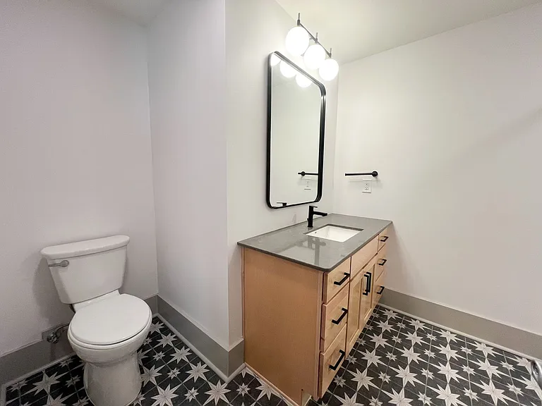 1338 Main Street — Photo 8