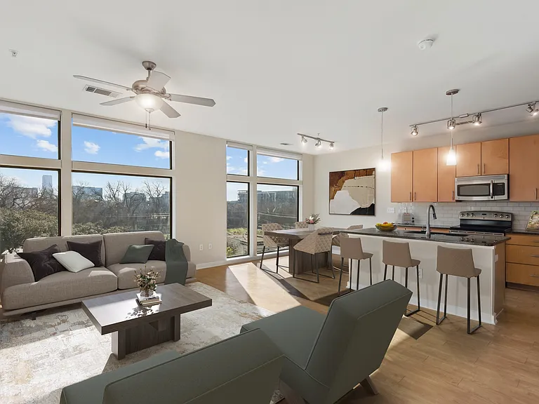Cole Apartments — Photo 5
