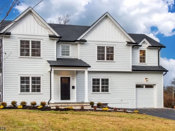 7 Harvey Dr, Summit City, NJ 07901