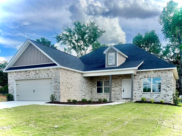 129 Early Dr, Byron, GA 31008