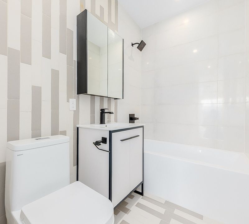 1st image of 215 Macon St #4F