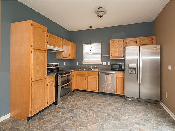 2nd image of 1431 Lake Meadow Dr