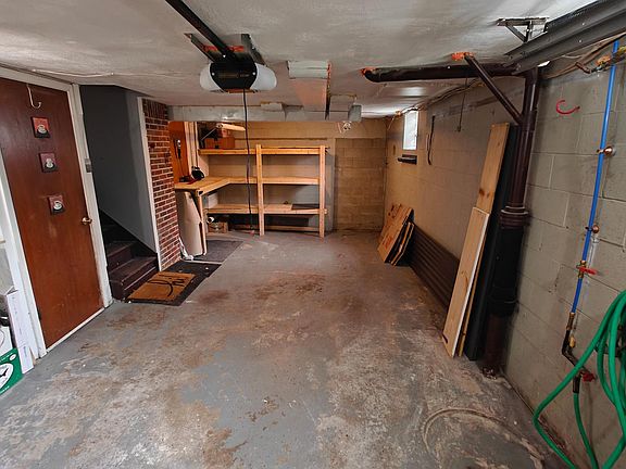 4th image of 325 Princeton Ave