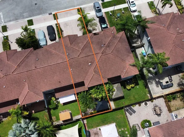 135 RIVERWALK Circle, Sunrise, FL 33326