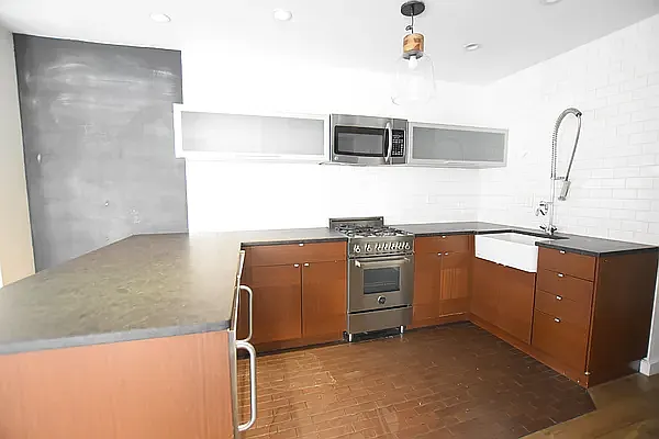 Rented by REAL New York | media 6