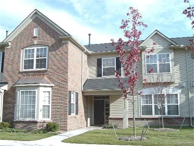 1st image of 3999 Norwich Dr #16