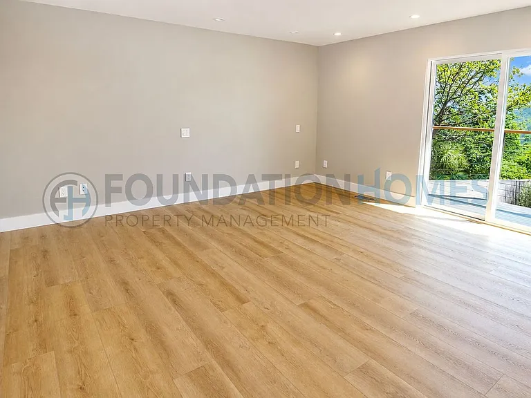124 Esmeyer Dr — Photo 9
