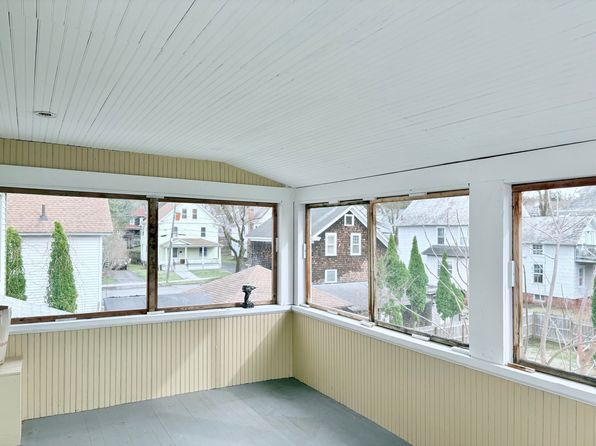 (undisclosed Address), Greenfield, MA 01301