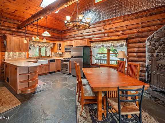 5th image of 161 Meade Road