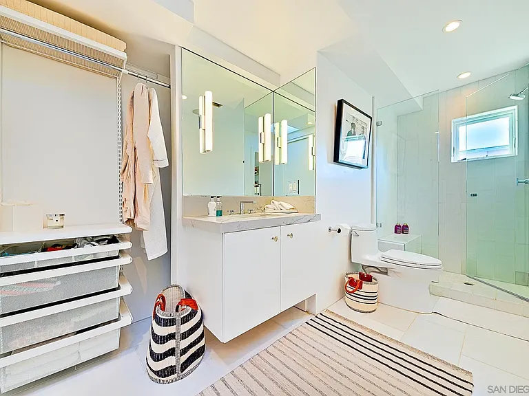 231 Bonair St — Photo 37