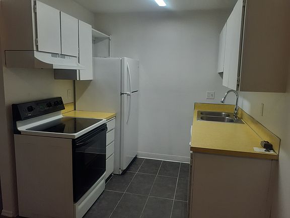 5th image of 1000 NE 3rd St APT 3