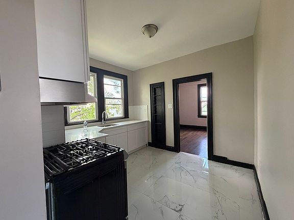 3rd image of 52 Greenville Ave #39E