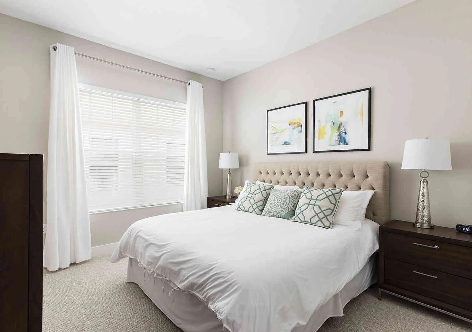 Stylish 4Bed Townhome at Summerville Near Disney — Photo 2