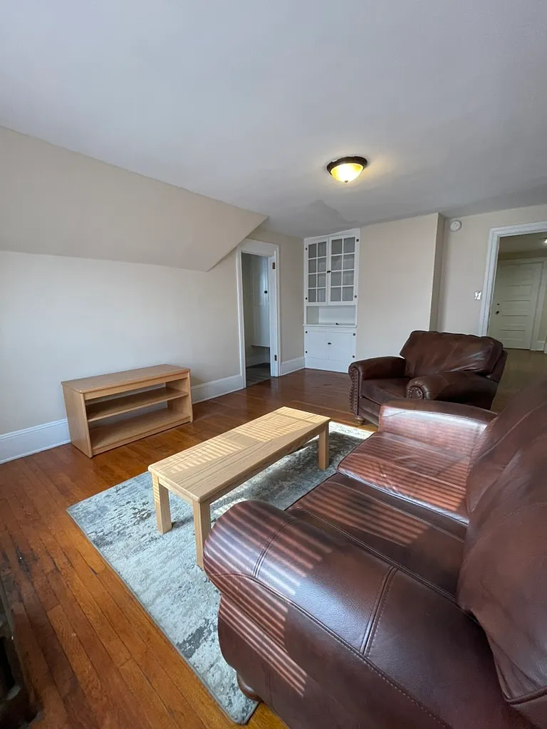 1051 West 4th Street - 1 Bedroom Units - 3E — Photo 4