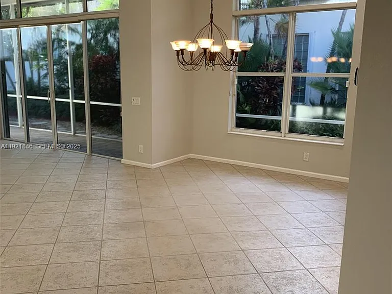 2518 Bay Pointe Ct — Photo 10