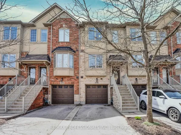 676 Rowley Cmn, Burlington, ON L7L 0A5