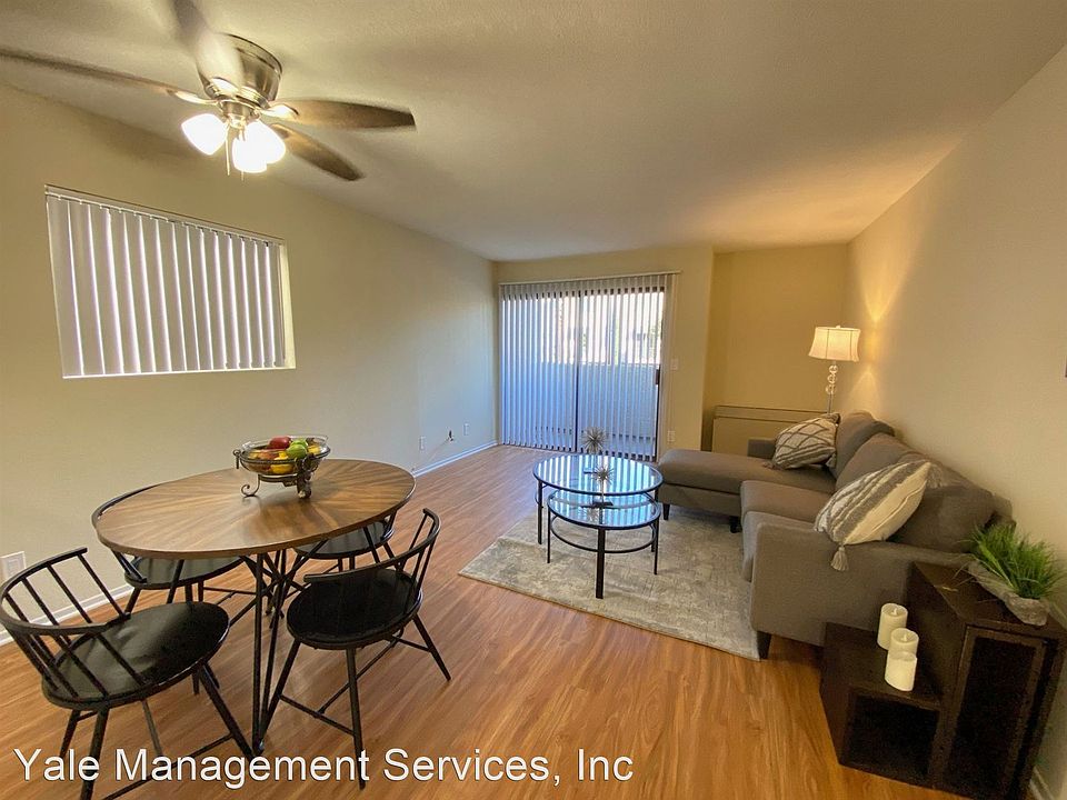 1st image of 5637 Hazeltine Ave #121