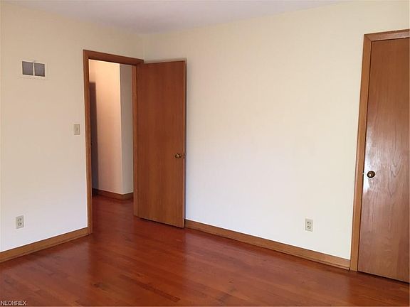 5th image of 1446 Bellevue Dr