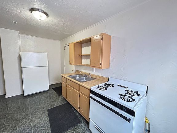 3rd image of 3309-3313 Main St #3309