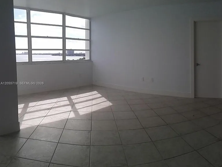 11930 N Bayshore Dr #1006 — Photo 16
