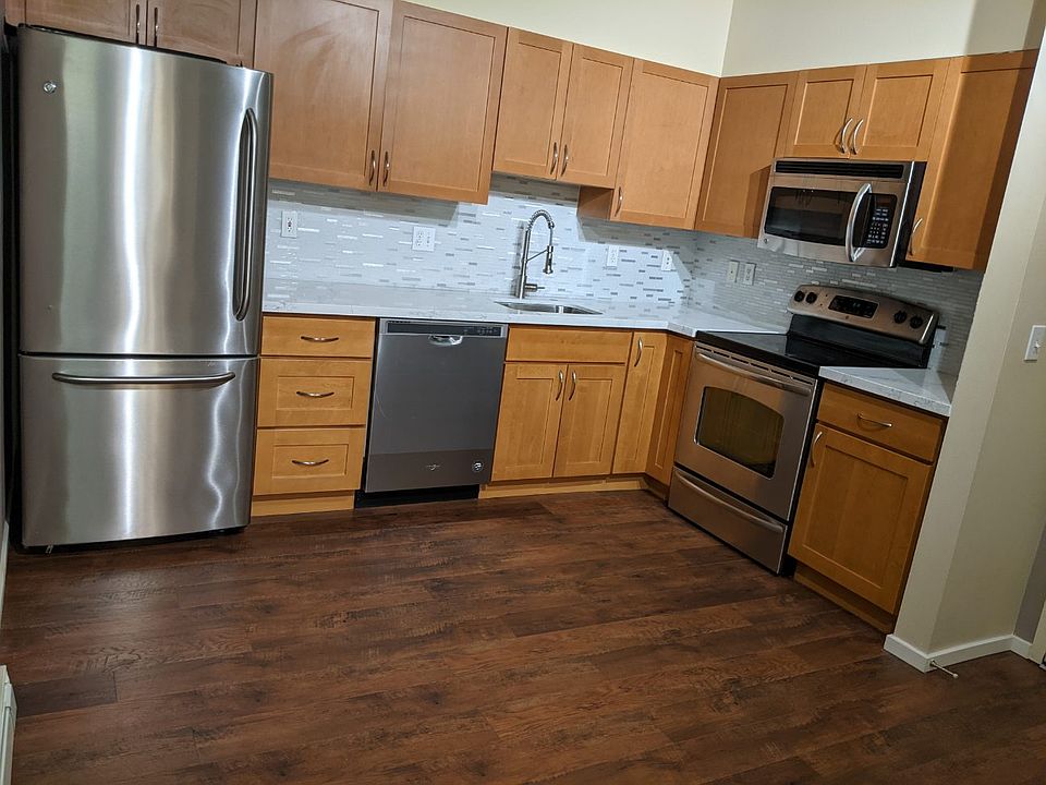 2nd image of 118 107th Ave NE Unit B313
