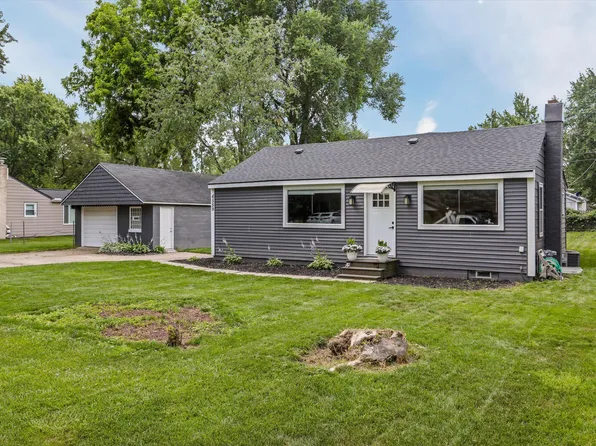 6559 Saline Dr, Waterford, MI 48329