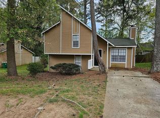 6301 Creekford Dr, Lithonia, GA 30058