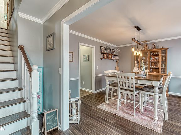 3rd image of 198 Dean Archer Rd