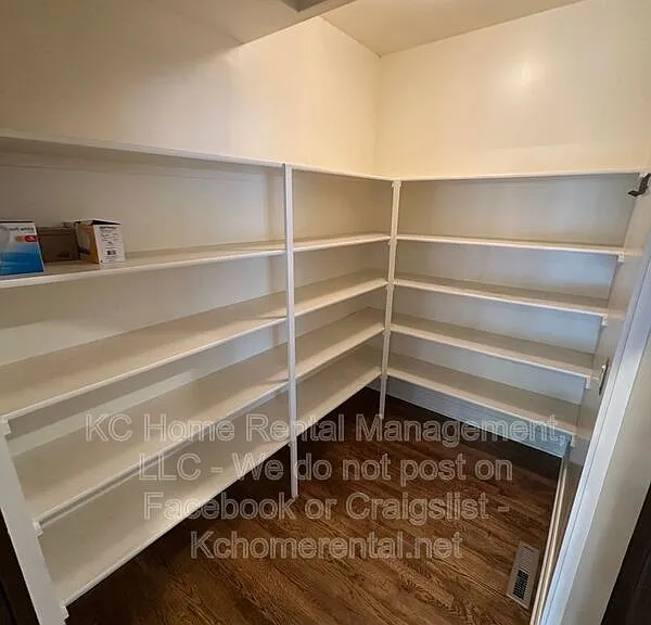 8608 W 165th Pl — Photo 16