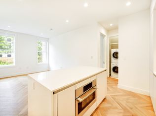 421 14th St APT 1R, Brooklyn, NY 11215