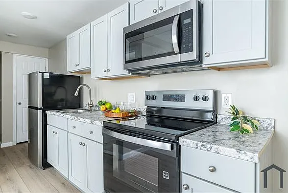 4713 Penn St #E — Photo 15